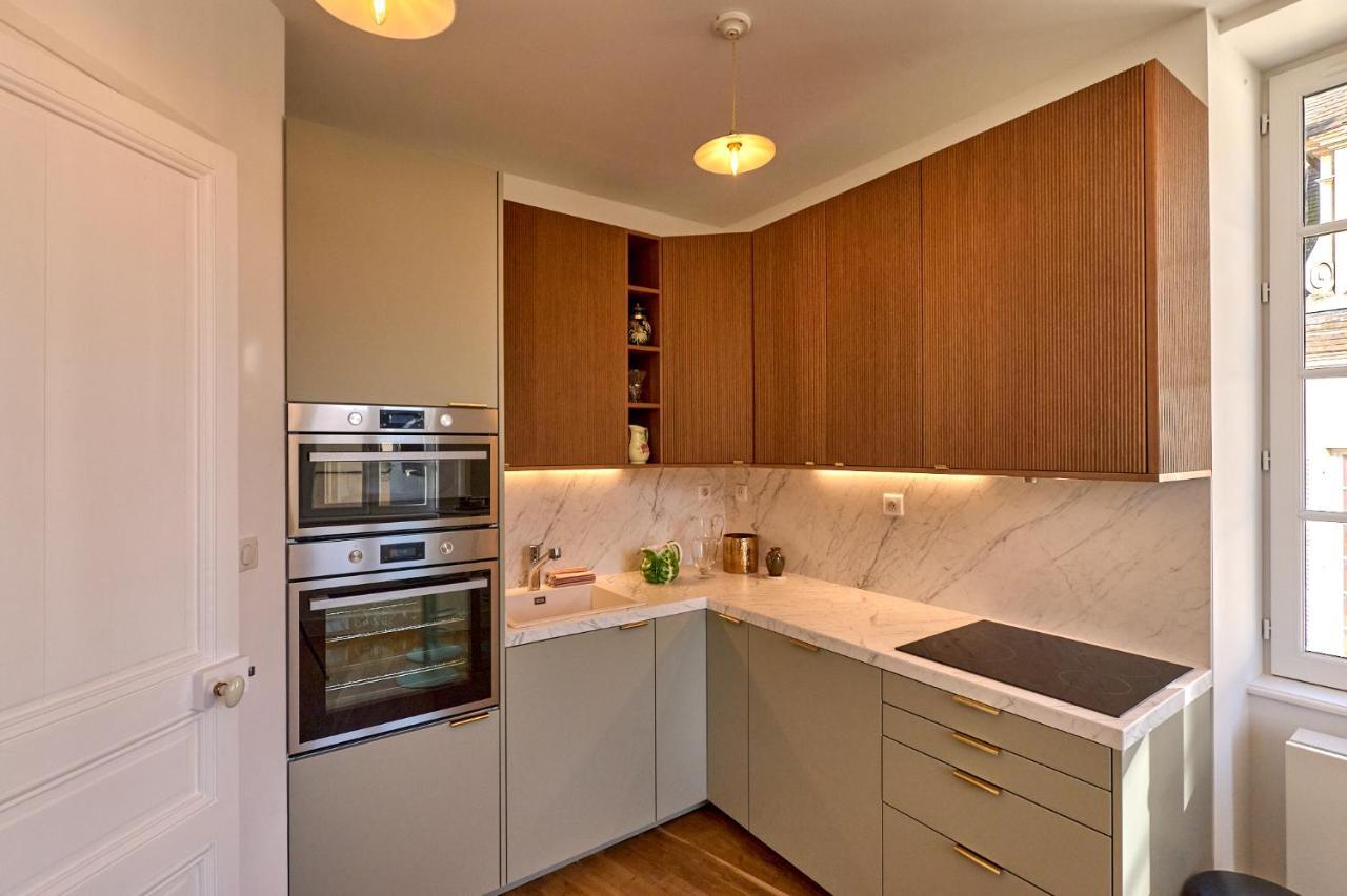 Appartement Montagnon - Les Suites Du Palais - Classe 4 Etoiles, Parking Prive, Vue Cathedrale, 3 Chambres, Primo C0Nciergerie Νεβέρ Εξωτερικό φωτογραφία