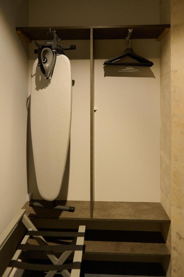 Appartement Montagnon - Les Suites Du Palais - Classe 4 Etoiles, Parking Prive, Vue Cathedrale, 3 Chambres, Primo C0Nciergerie Νεβέρ Εξωτερικό φωτογραφία