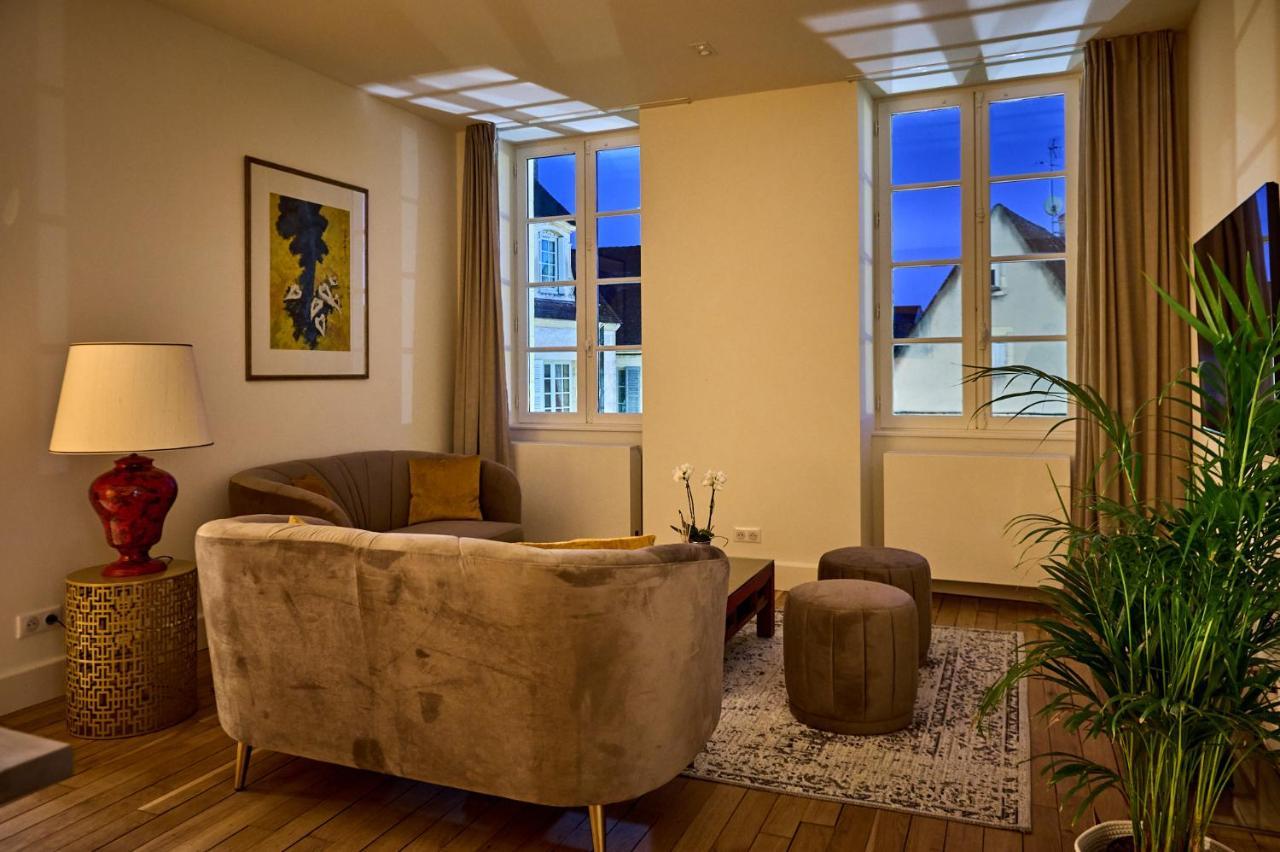 Appartement Montagnon - Les Suites Du Palais - Classe 4 Etoiles, Parking Prive, Vue Cathedrale, 3 Chambres, Primo C0Nciergerie Νεβέρ Εξωτερικό φωτογραφία