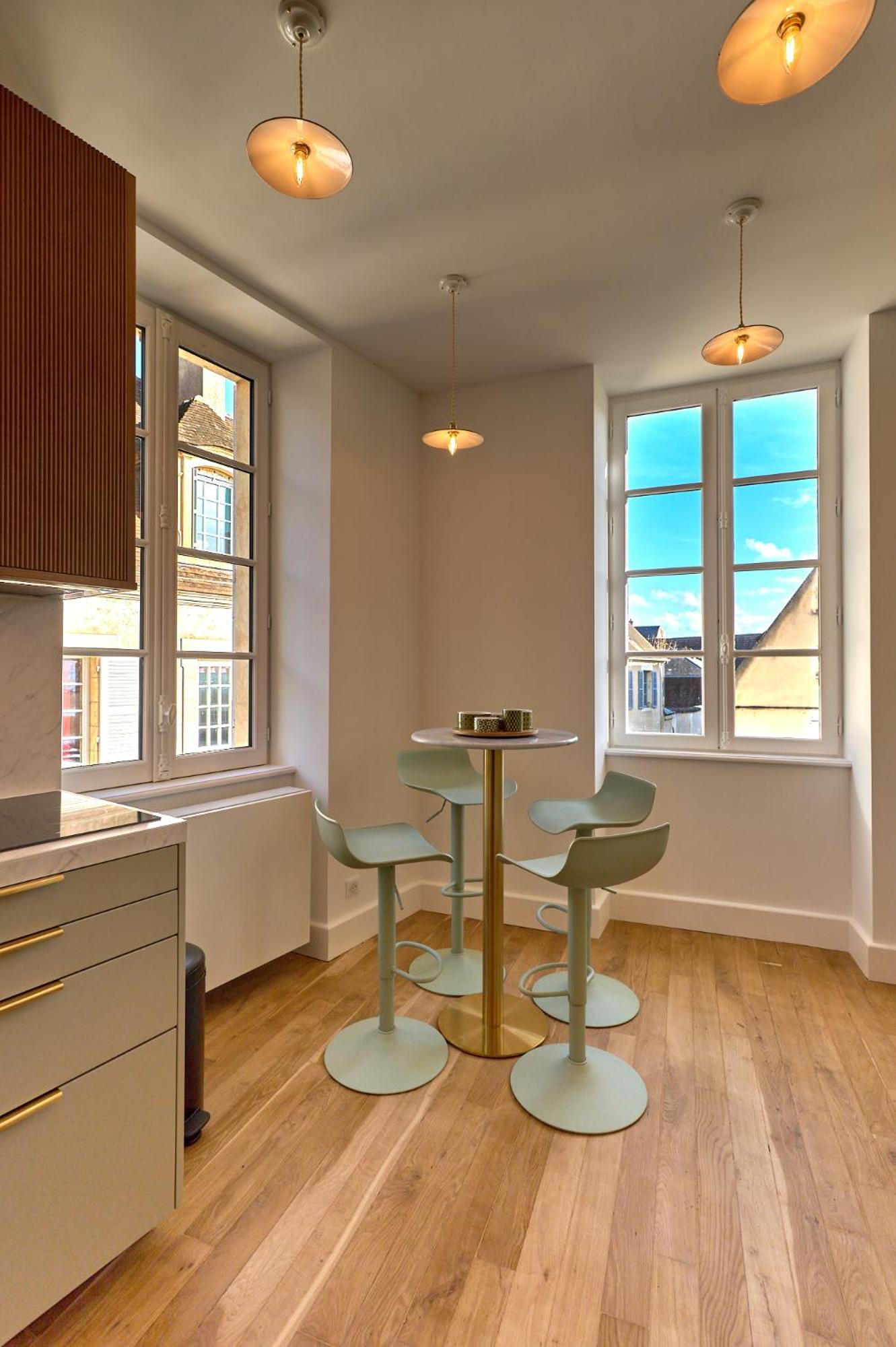 Appartement Montagnon - Les Suites Du Palais - Classe 4 Etoiles, Parking Prive, Vue Cathedrale, 3 Chambres, Primo C0Nciergerie Νεβέρ Εξωτερικό φωτογραφία