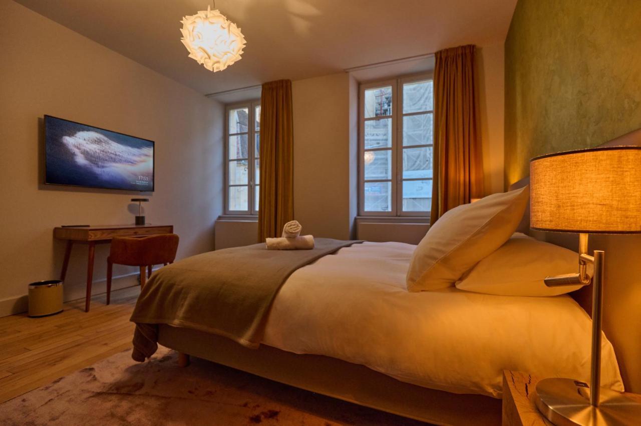 Appartement Montagnon - Les Suites Du Palais - Classe 4 Etoiles, Parking Prive, Vue Cathedrale, 3 Chambres, Primo C0Nciergerie Νεβέρ Εξωτερικό φωτογραφία
