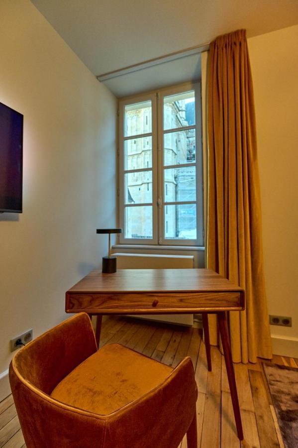 Appartement Montagnon - Les Suites Du Palais - Classe 4 Etoiles, Parking Prive, Vue Cathedrale, 3 Chambres, Primo C0Nciergerie Νεβέρ Εξωτερικό φωτογραφία