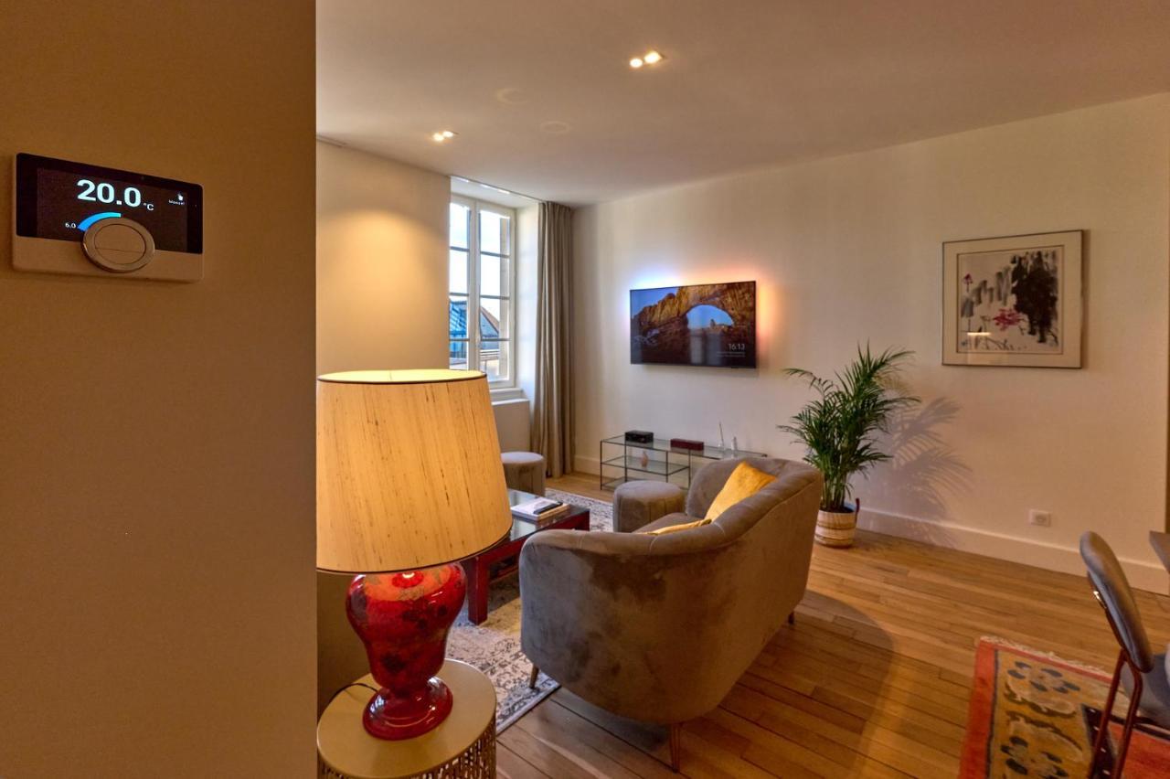 Appartement Montagnon - Les Suites Du Palais - Classe 4 Etoiles, Parking Prive, Vue Cathedrale, 3 Chambres, Primo C0Nciergerie Νεβέρ Εξωτερικό φωτογραφία